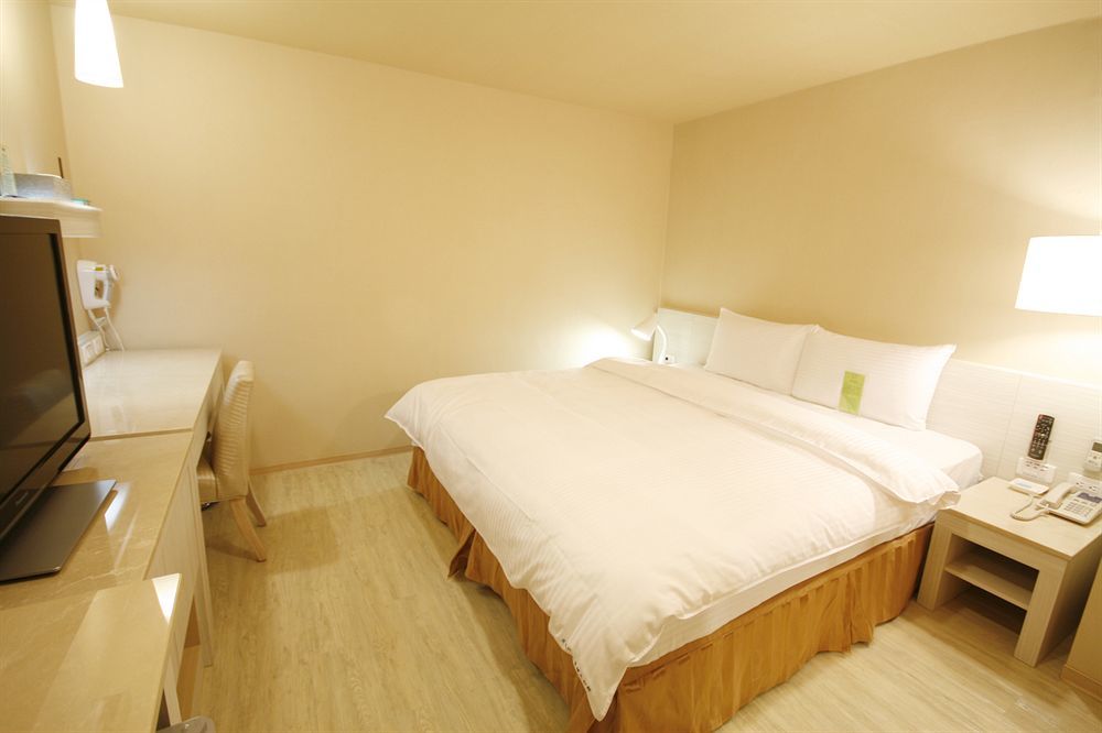 Kindness Hotel - Houyi Jiuru Kao-siung Exteriér fotografie